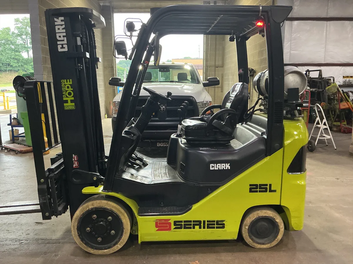 2022 Clark S25C