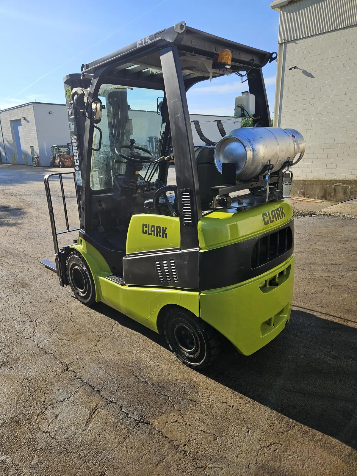 2016 Clark C15L