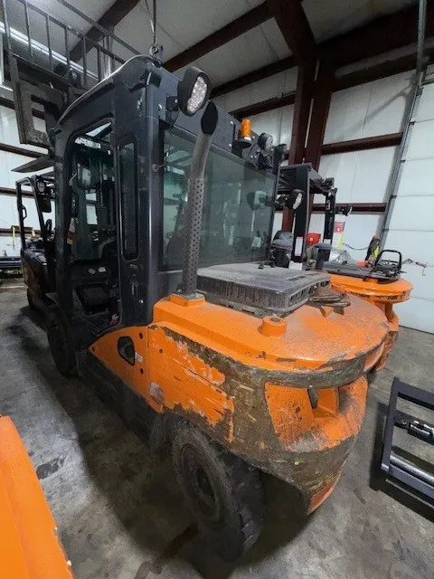 2021 Doosan D35S-7